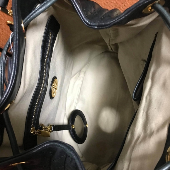 Tory Burch 3 way with dustbag - Picture 2 of 4